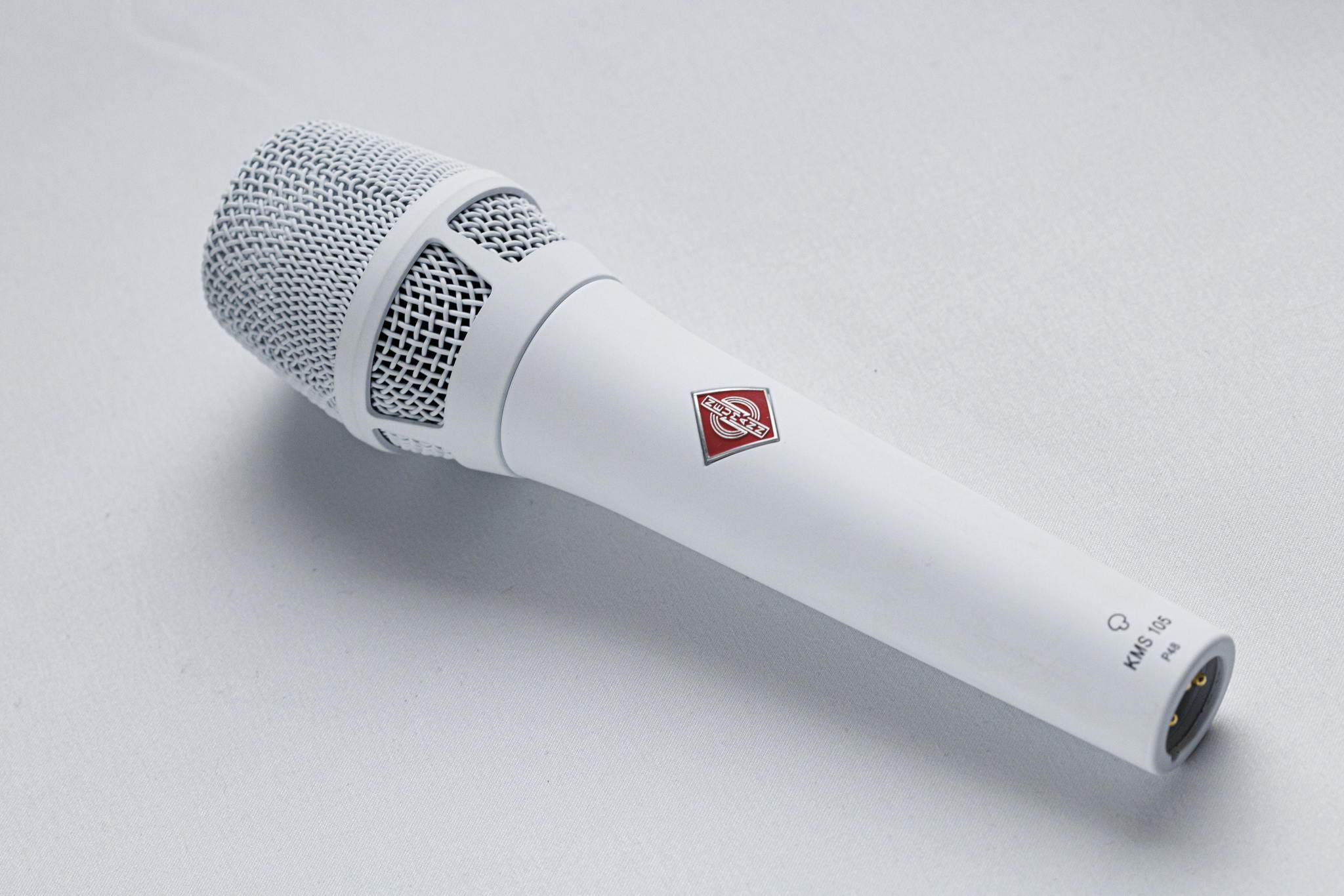 NEUMANN、ステージマイク「KMS 105」の特別カラー「Matte White」を